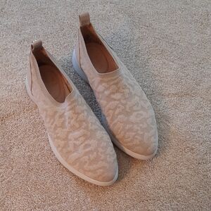 Taryn Rose Beige Slip-On Shoes